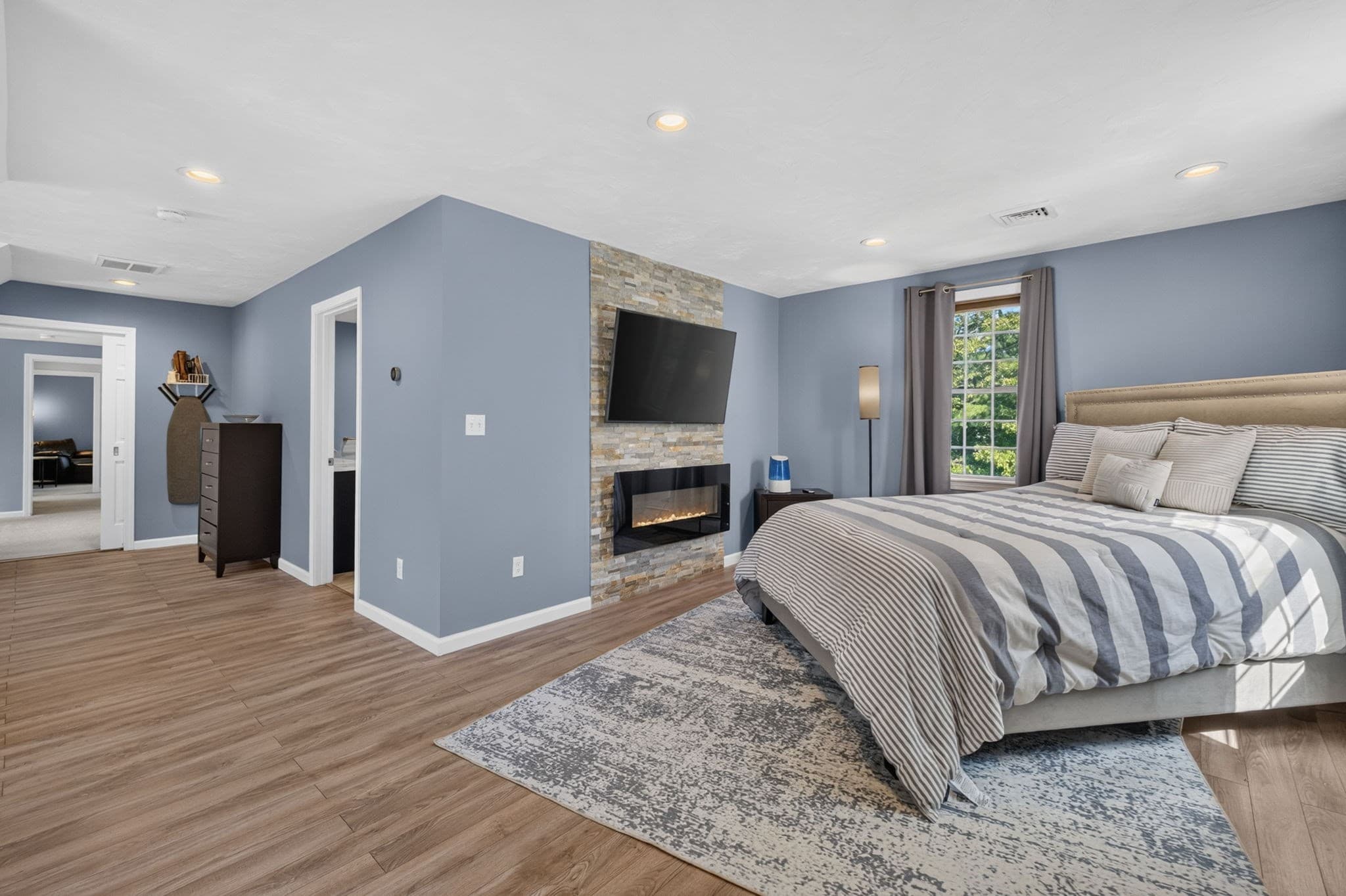 Single Family Residence at 68 Metacomet Ave, Taunton MA 02718, Taunton, photo 16 of 42