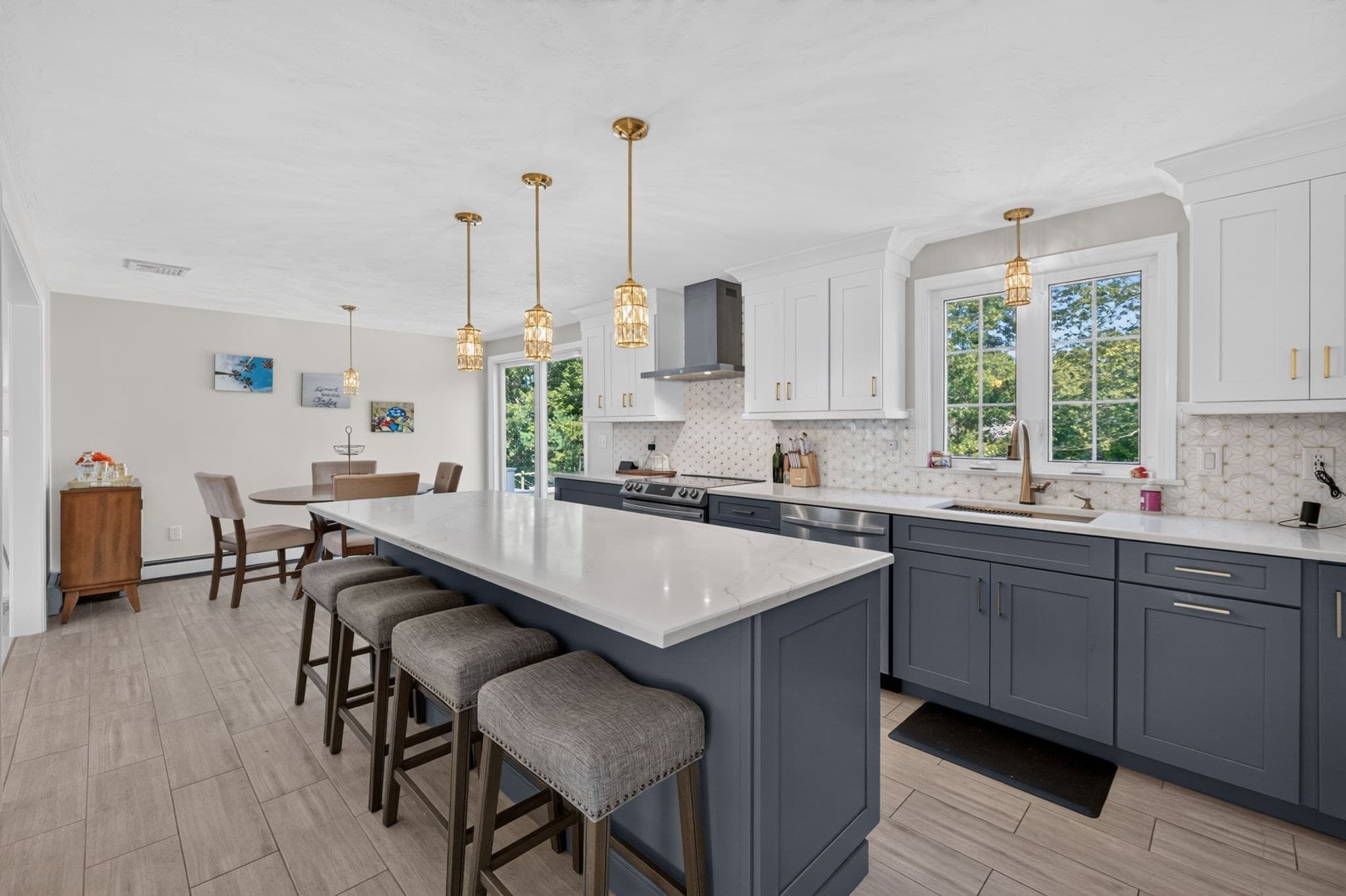 Single Family Residence at 68 Metacomet Ave, Taunton MA 02718, Taunton, photo 5 of 42