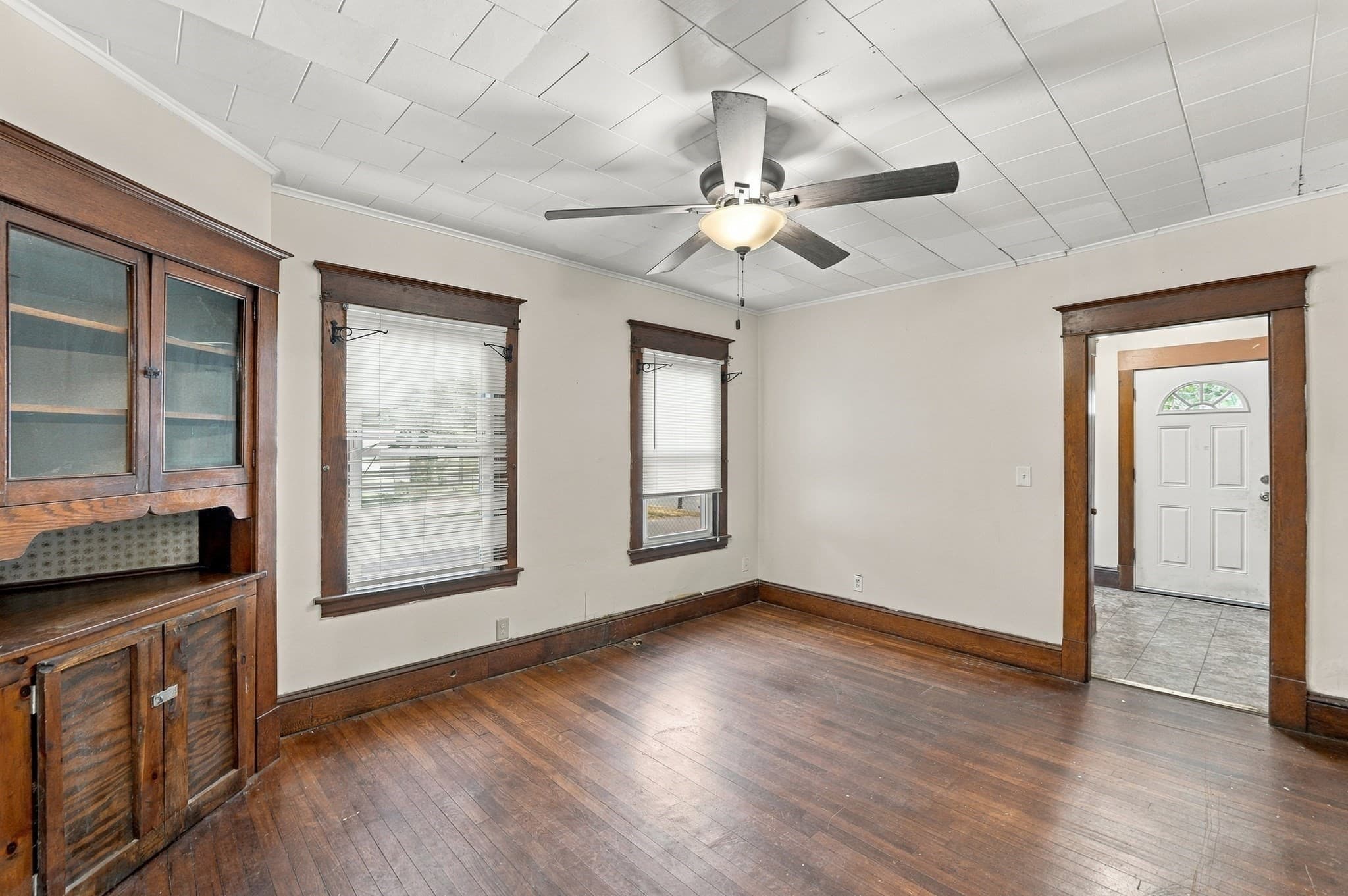 Single Family Residence at 132 Gilbert Ave, Springfield MA 01119, Springfield, photo 11 of 37