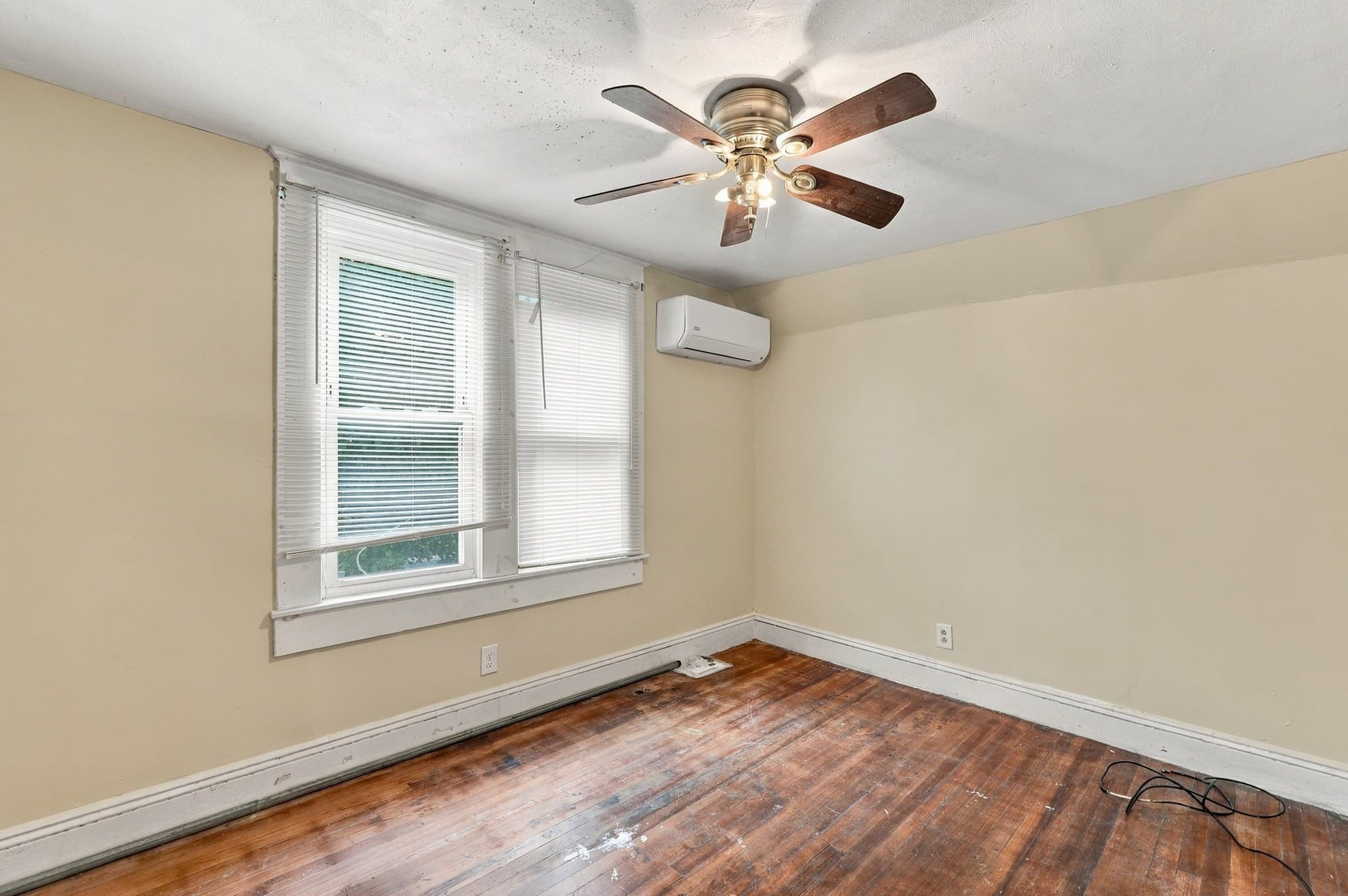 Single Family Residence at 132 Gilbert Ave, Springfield MA 01119, Springfield, photo 35 of 37
