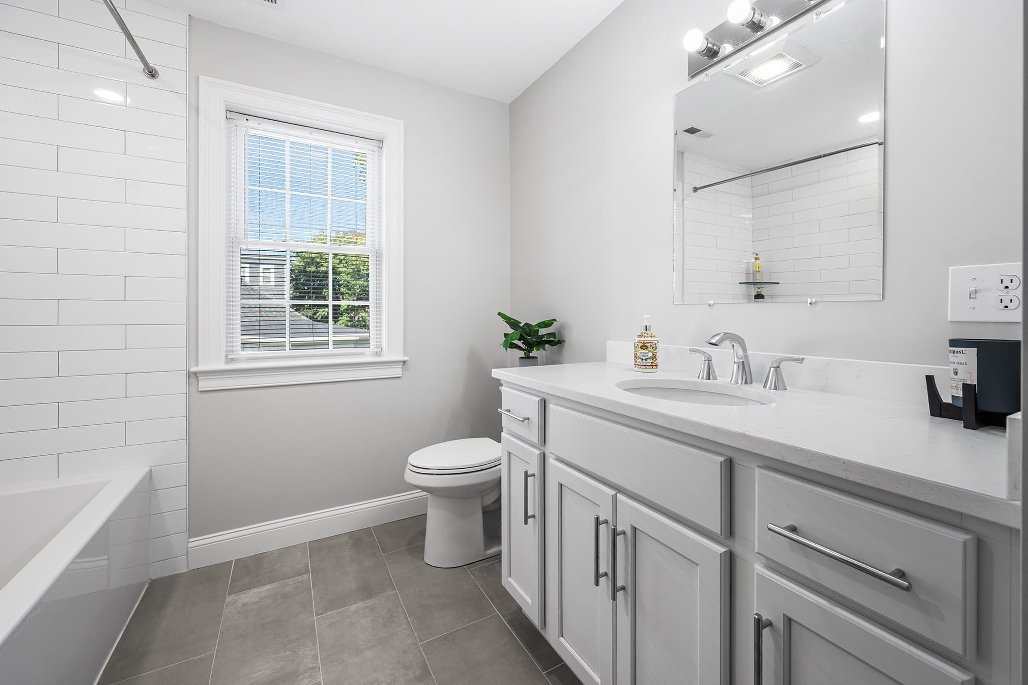Condominium at 4 Fairmount St # A, Woburn MA 01801, Woburn, photo 21 of 42