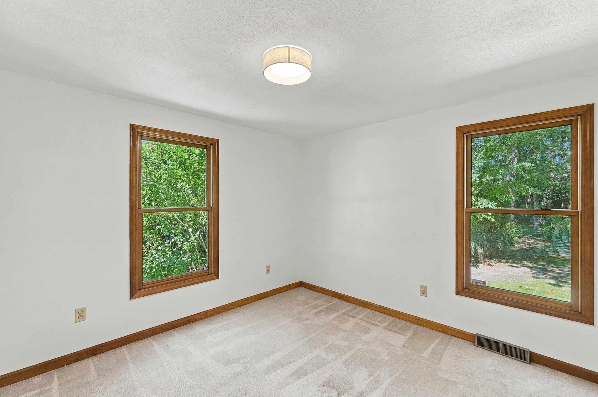 Single Family Residence at 690 Converse Street, Longmeadow MA 01106, Longmeadow, photo 27 of 39