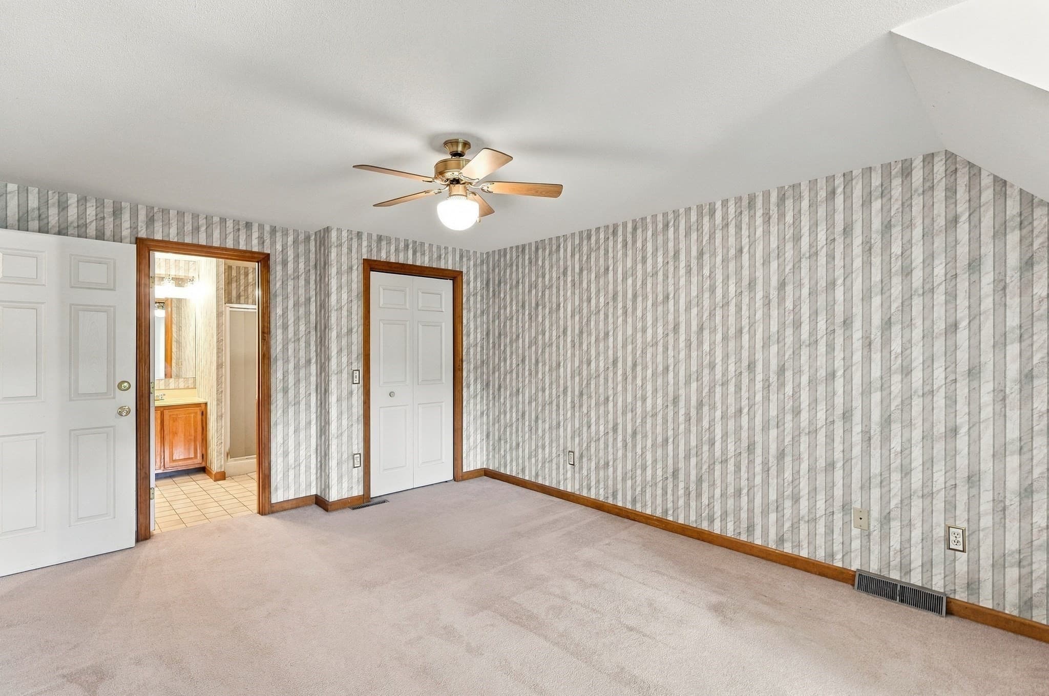 Single Family Residence at 690 Converse Street, Longmeadow MA 01106, Longmeadow, photo 22 of 39