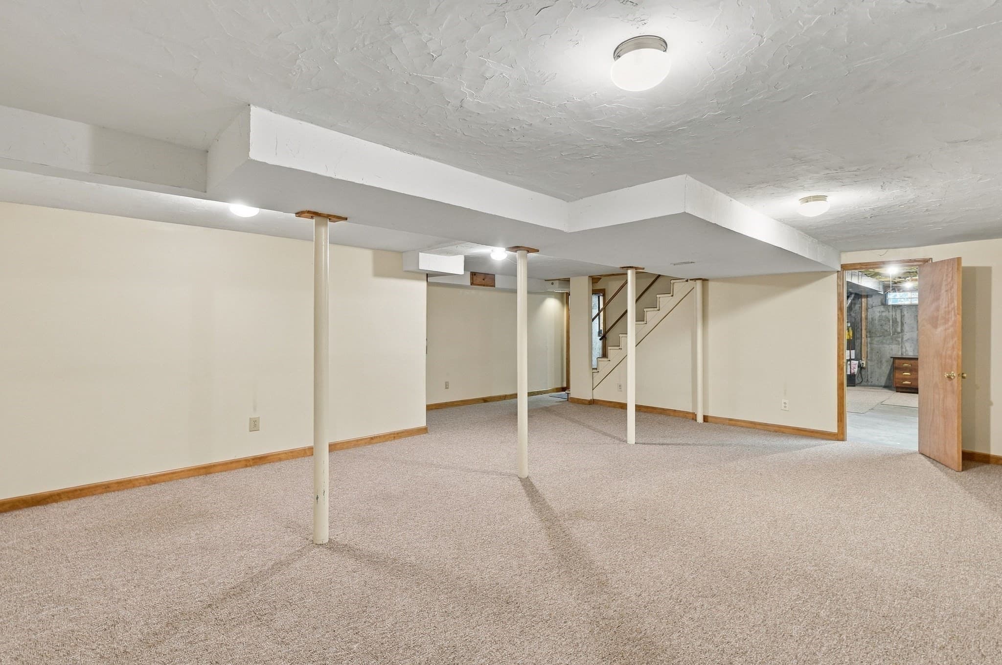 Single Family Residence at 690 Converse Street, Longmeadow MA 01106, Longmeadow, photo 34 of 39