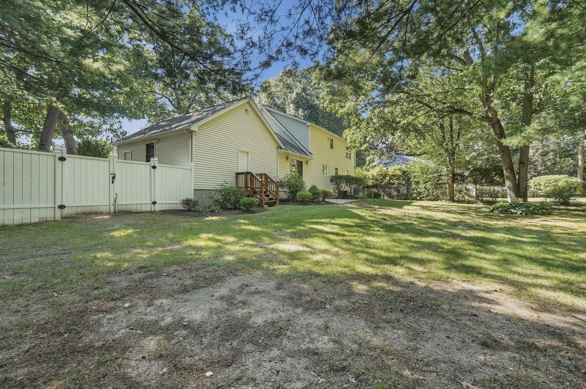 Single Family Residence at 690 Converse Street, Longmeadow MA 01106, Longmeadow, photo 38 of 39