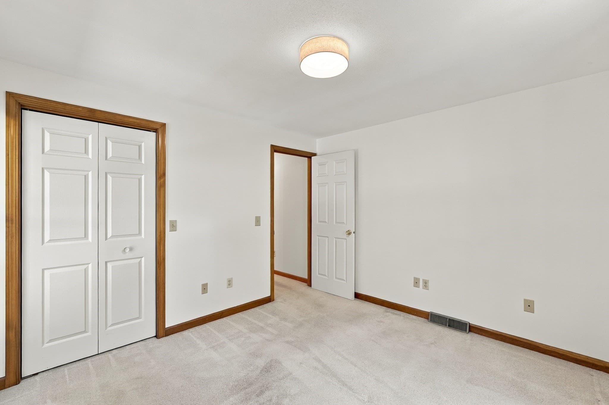 Single Family Residence at 690 Converse Street, Longmeadow MA 01106, Longmeadow, photo 29 of 39