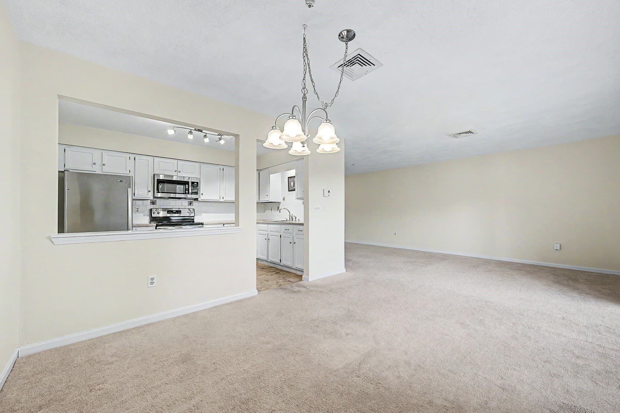 Condominium at 29 Rainbow Pond Dr. # B1, Walpole MA 02081, Walpole, photo 10 of 35