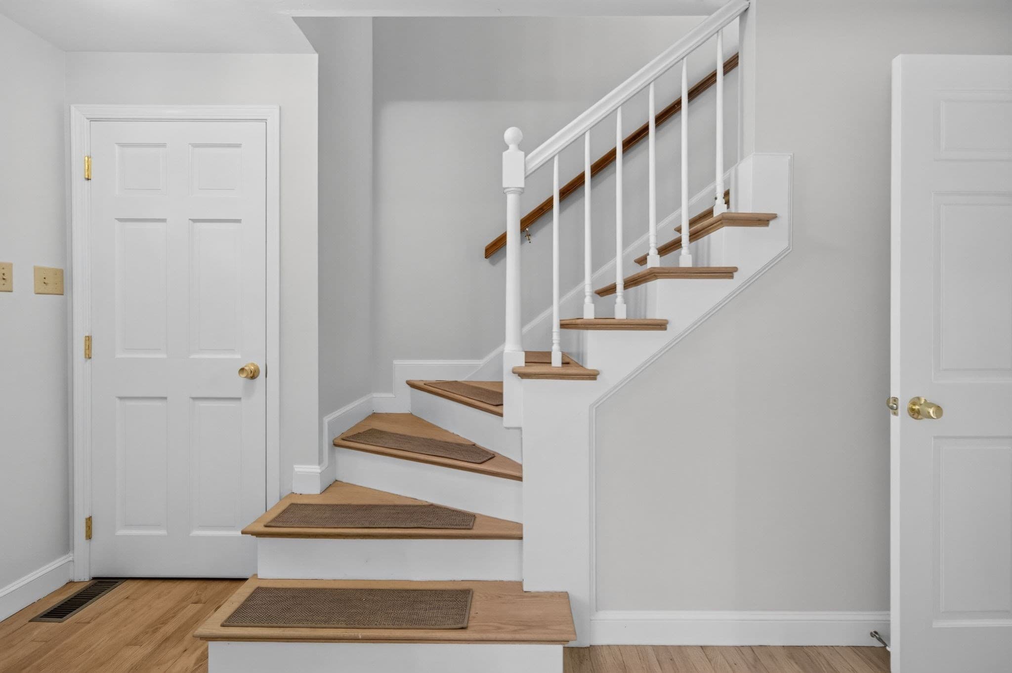 Single Family Residence at 132 Brentwood Cir, North Andover MA 01845, North Andover, photo 25 of 42