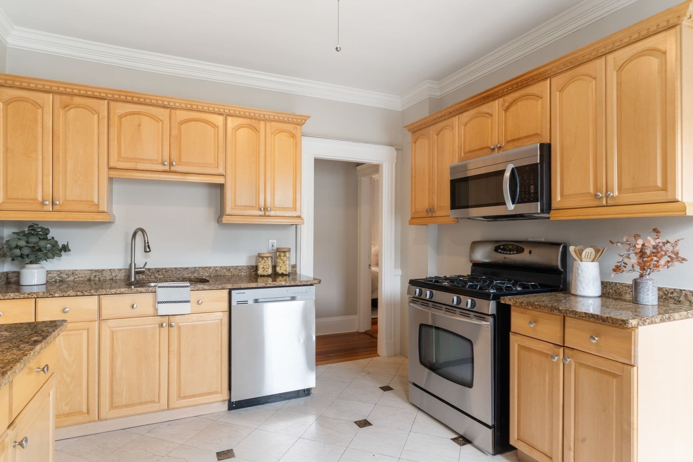 Condominium at 171 Savin Hill Ave # 2, Boston MA 02125, Boston, photo 15 of 27