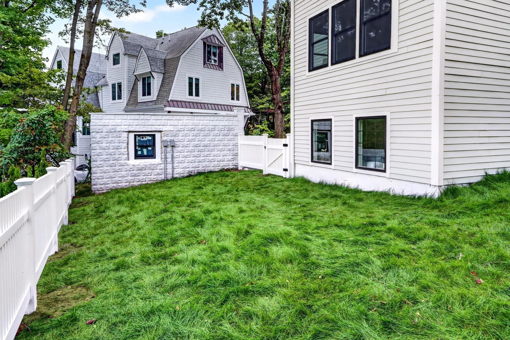 Condominium at 123 Mount Vernon Street # 1, Newton MA 02465, Newton, photo 35 of 39