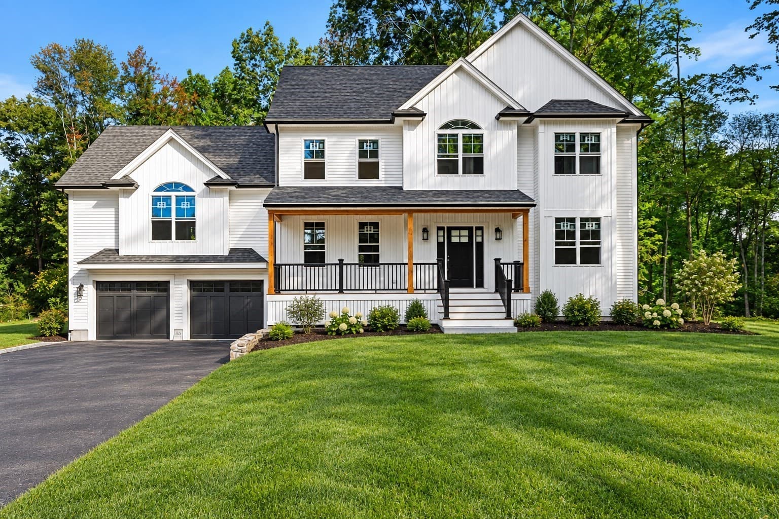 Single Family Residence at 168 Vale St, Tewksbury MA 01876, Tewksbury, photo 2 of 17
