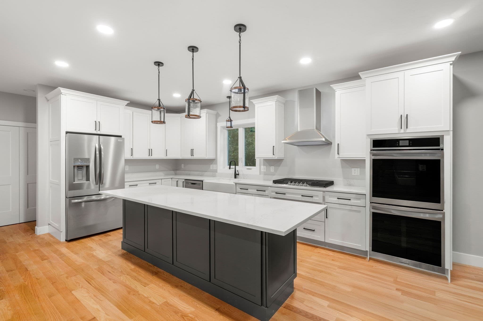 Single Family Residence at 168 Vale St, Tewksbury MA 01876, Tewksbury, photo 8 of 17