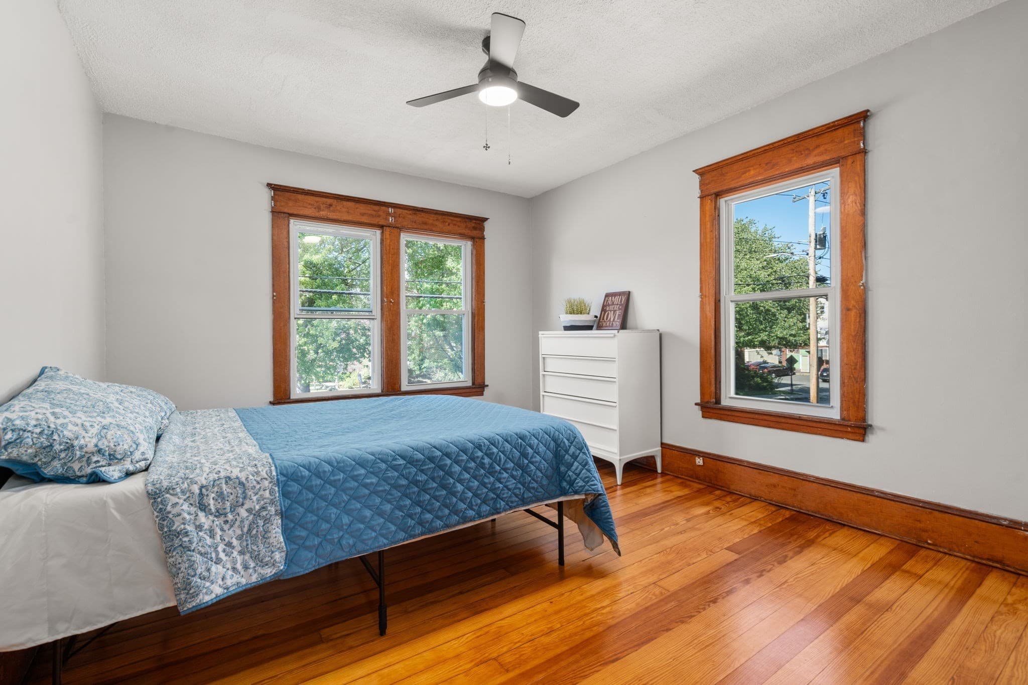 Single Family Residence at 549 Chicopee St, Chicopee MA 01013, Chicopee, photo 16 of 28