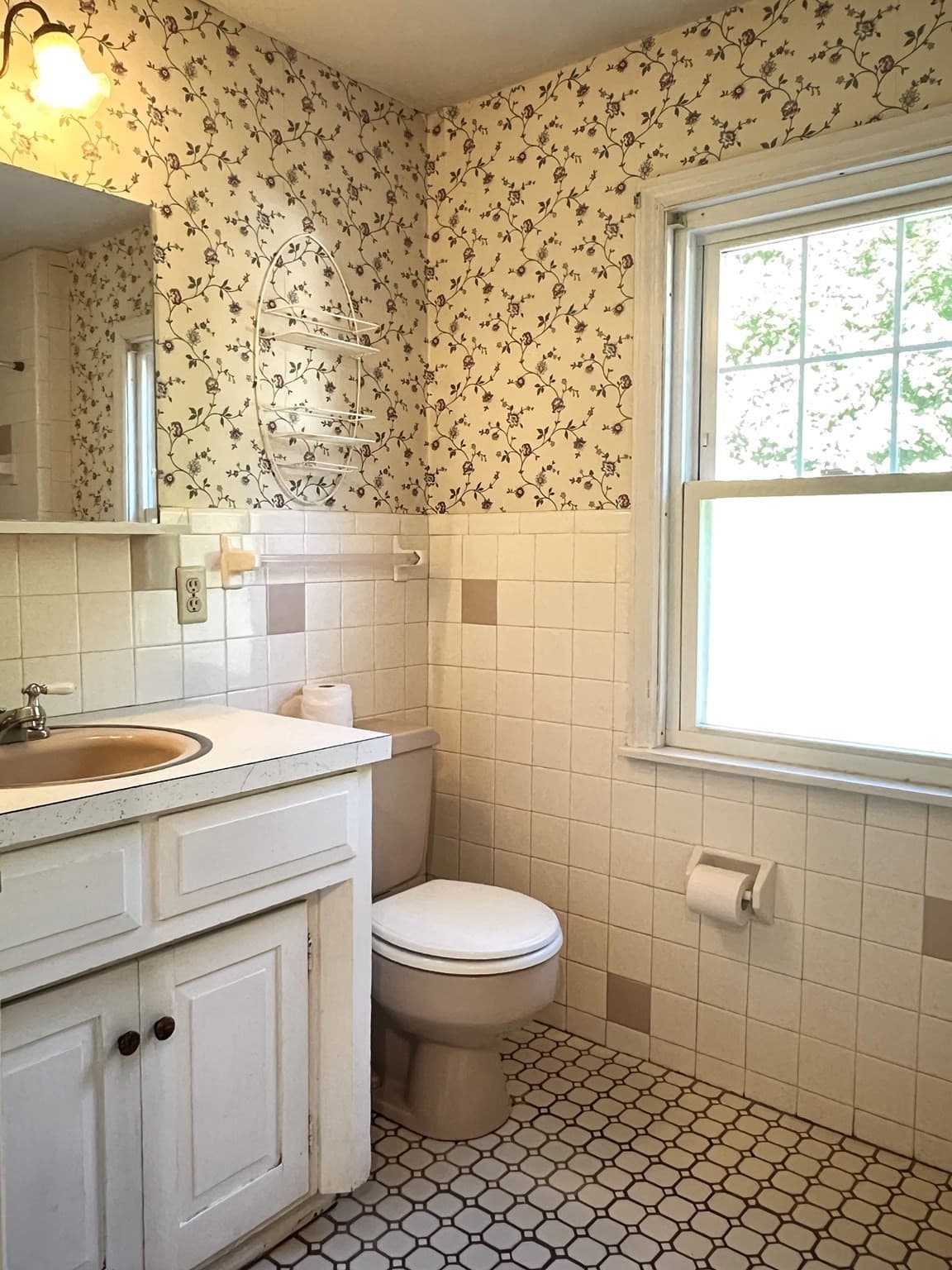 Single Family Residence at 109 Pilgrim, Springfield MA 01118, Springfield, photo 16 of 35