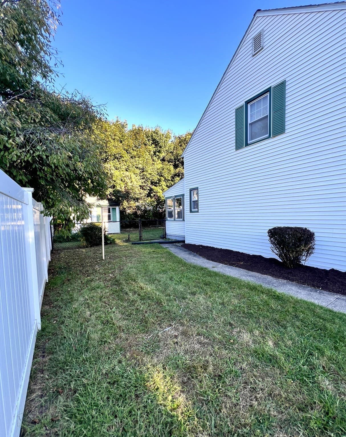 Single Family Residence at 109 Pilgrim, Springfield MA 01118, Springfield, photo 28 of 35