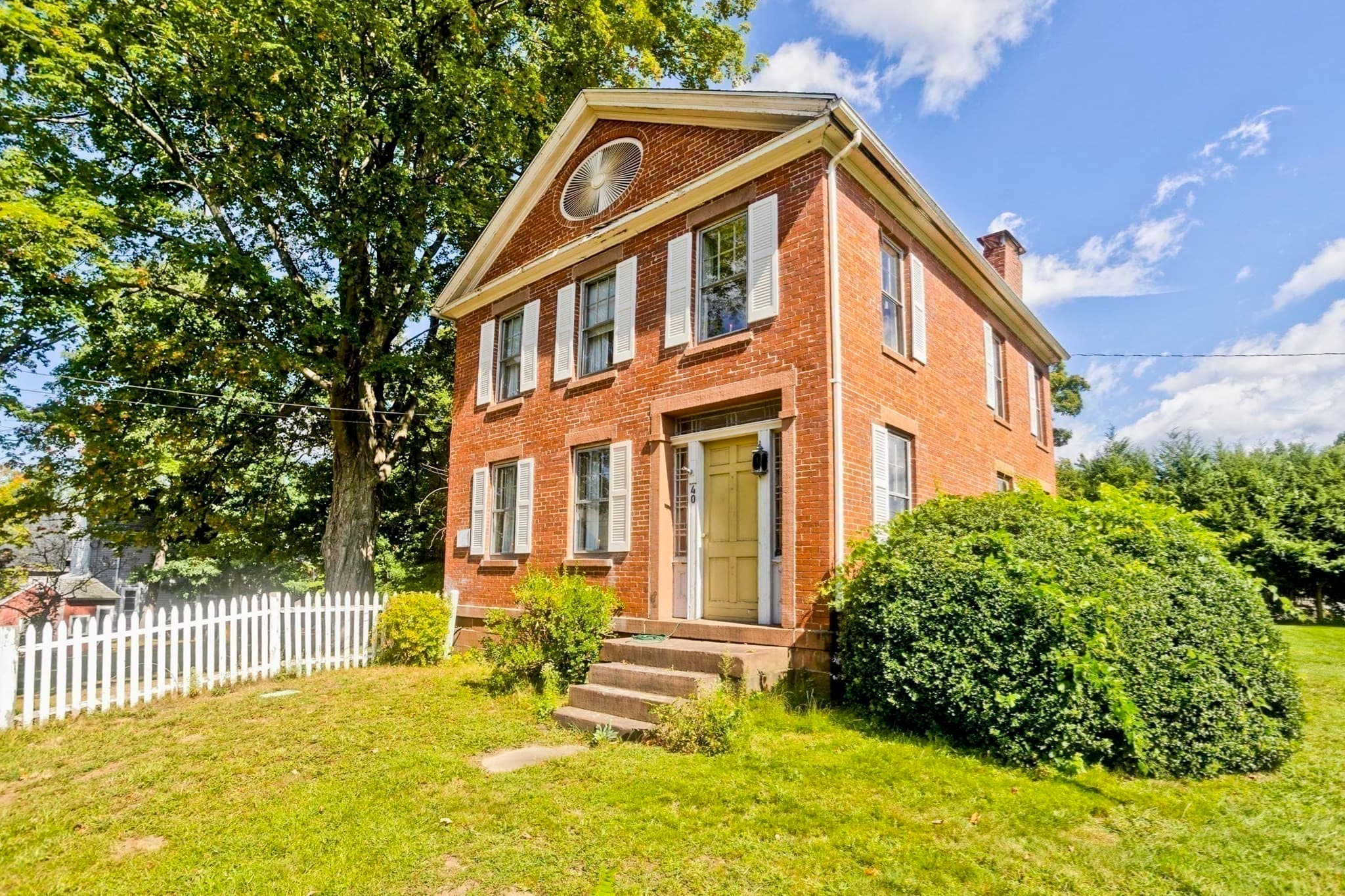 40 Somers Rd, East Longmeadow MA 01028