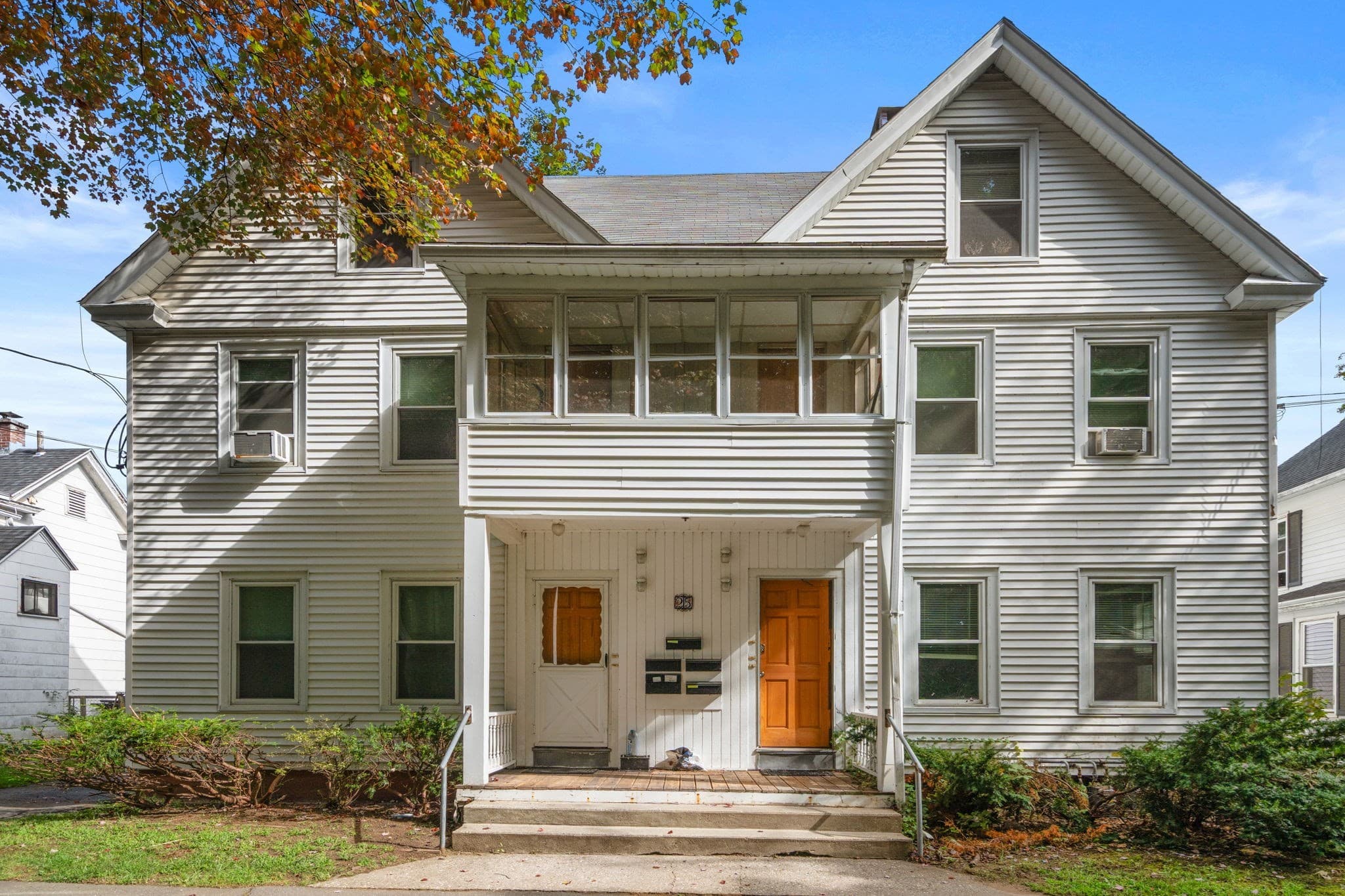 25 Leonard Ave, Westfield MA 01085
