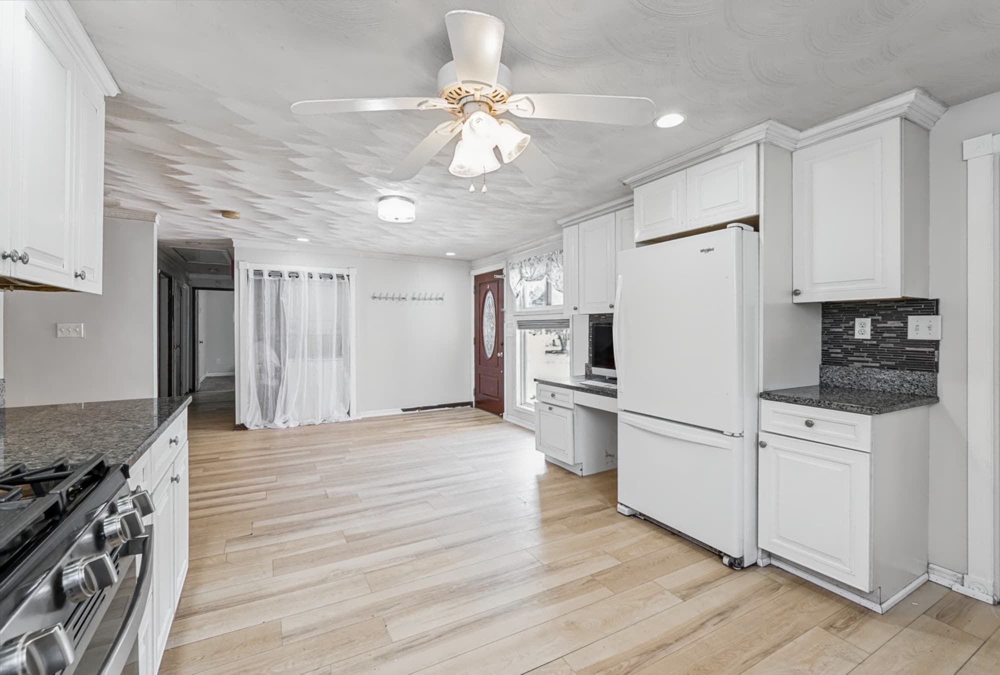 Single Family Residence at 7 Lisa Road, Peabody MA 01960, Peabody, photo 7 of 23