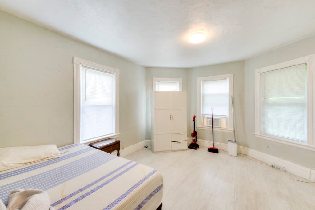 3 Family at 27 Rodney St, Worcester MA 01605, Worcester, photo 12 of 40