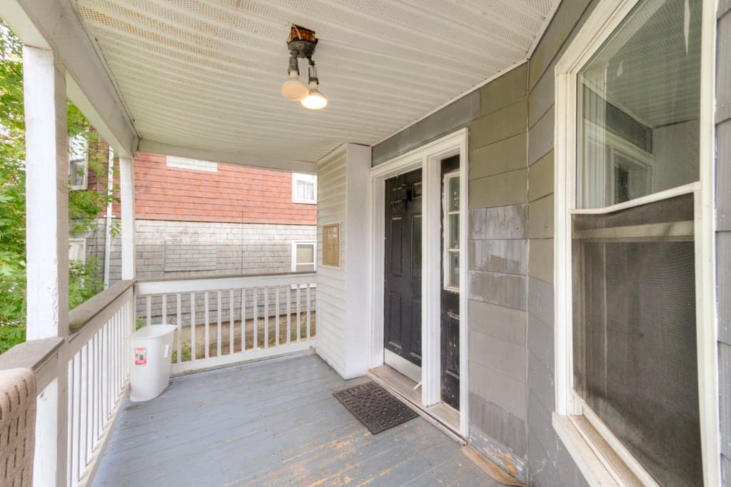 3 Family at 27 Rodney St, Worcester MA 01605, Worcester, photo 4 of 40