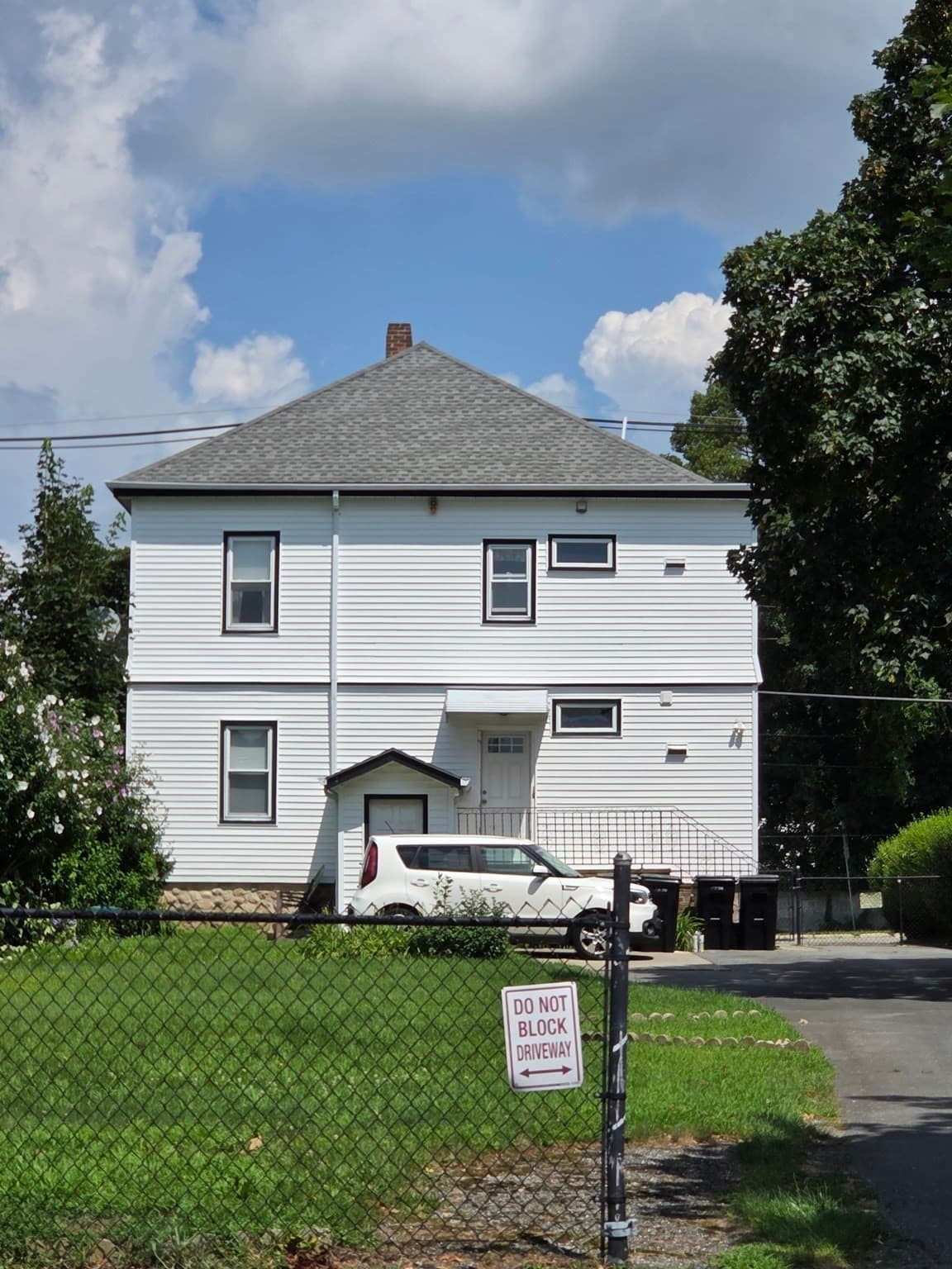 Multi Family at 131 State Rd, Dartmouth MA 02747, Dartmouth, photo 6 of 38