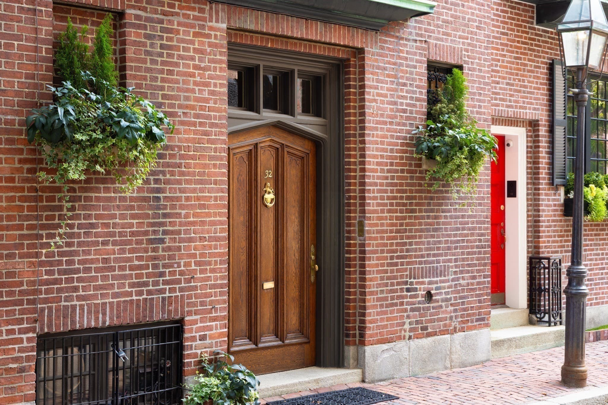 Single Family Residence at 32 Lime St, Boston MA 02108, Boston, photo 2 of 23