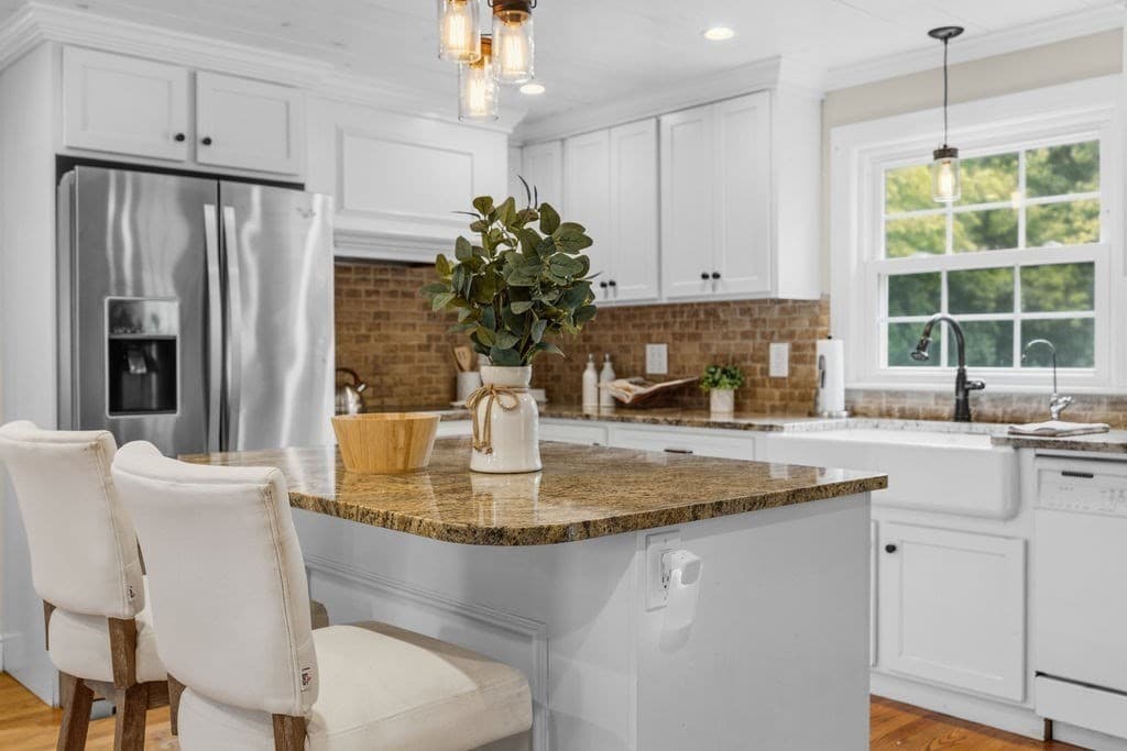 Single Family Residence at 11 Bow St, Plainville MA 02762, Plainville, photo 9 of 38