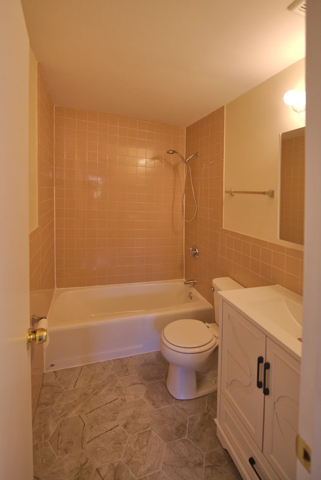 Condominium at 180 Main Street # 29, Bridgewater MA 02324, Bridgewater, photo 16 of 21