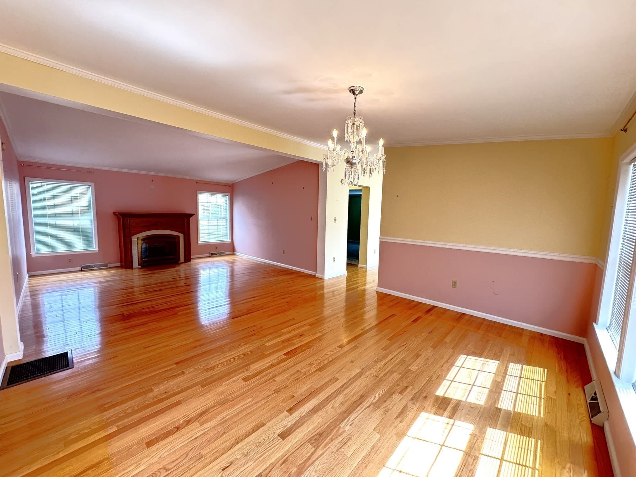 Single Family Residence at 25 Fieldwood Dr, Bridgewater MA 02324, Bridgewater, photo 7 of 23