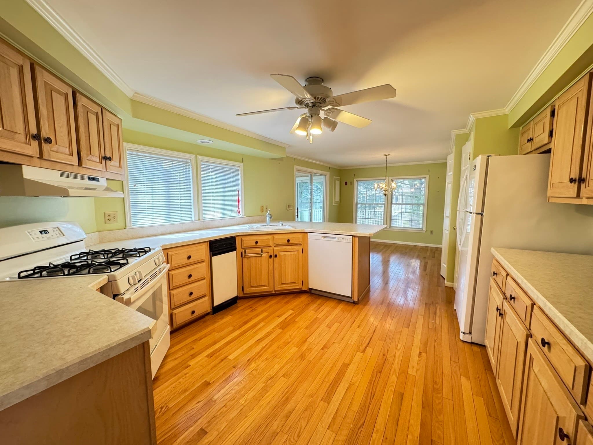 Single Family Residence at 25 Fieldwood Dr, Bridgewater MA 02324, Bridgewater, photo 15 of 23