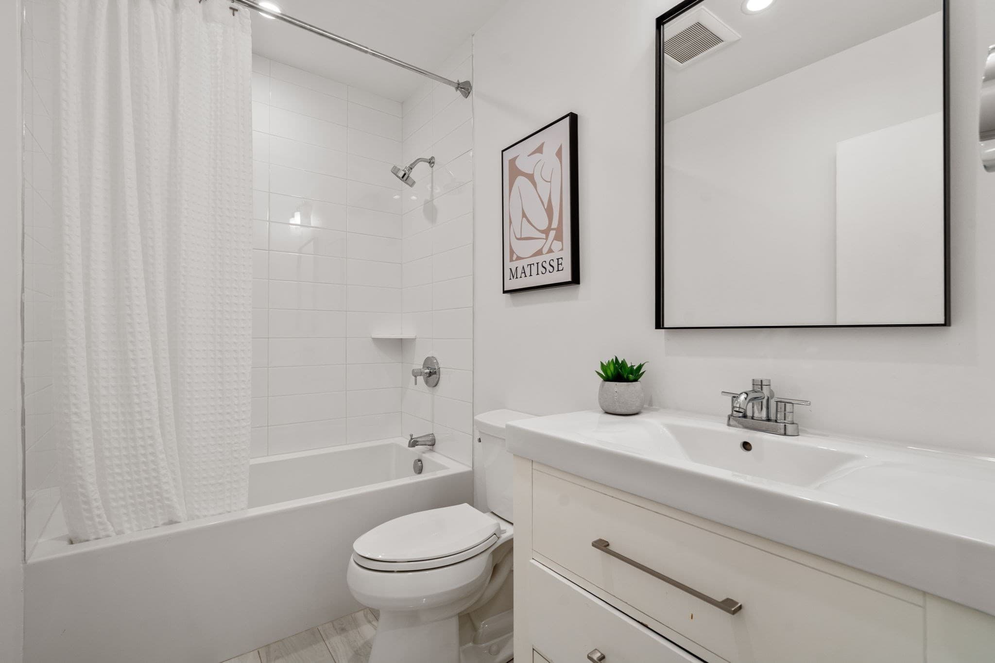 Condominium at 18 Chestnut Pl # 18, Brookline MA 02445, Brookline, photo 9 of 21