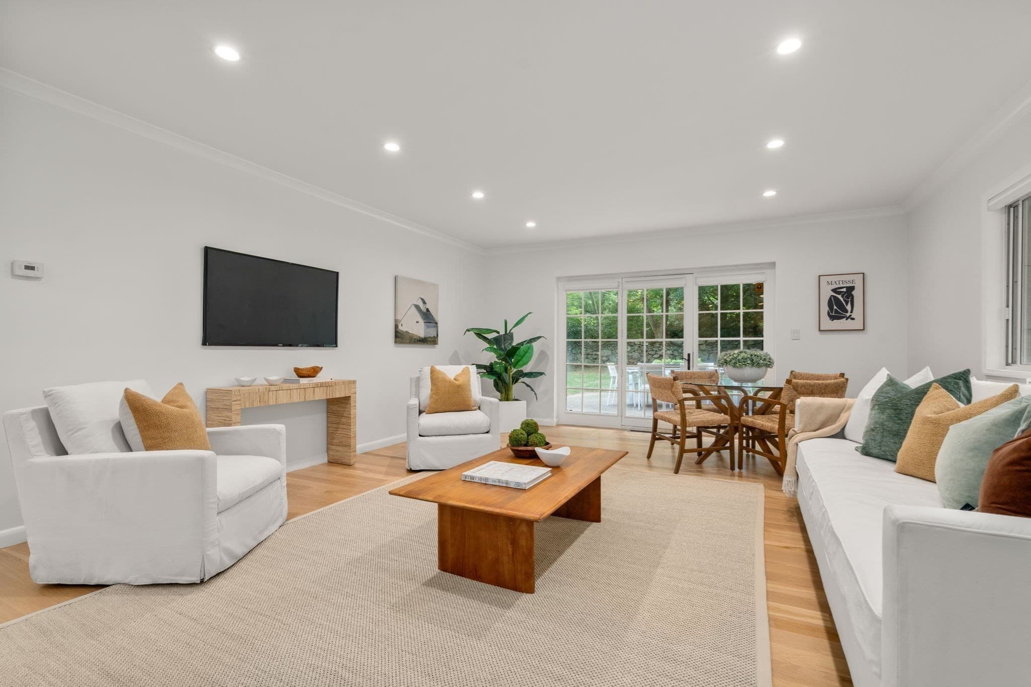 Condominium at 18 Chestnut Pl # 18, Brookline MA 02445, Brookline, photo 4 of 21