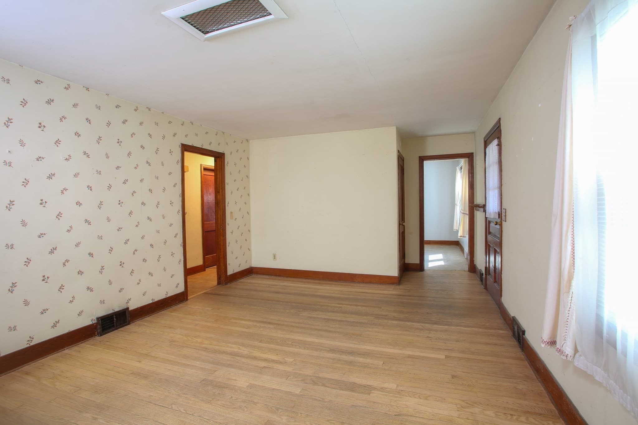 Single Family Residence at 421 Elm St, Pittsfield MA 01201, Pittsfield, photo 13 of 31