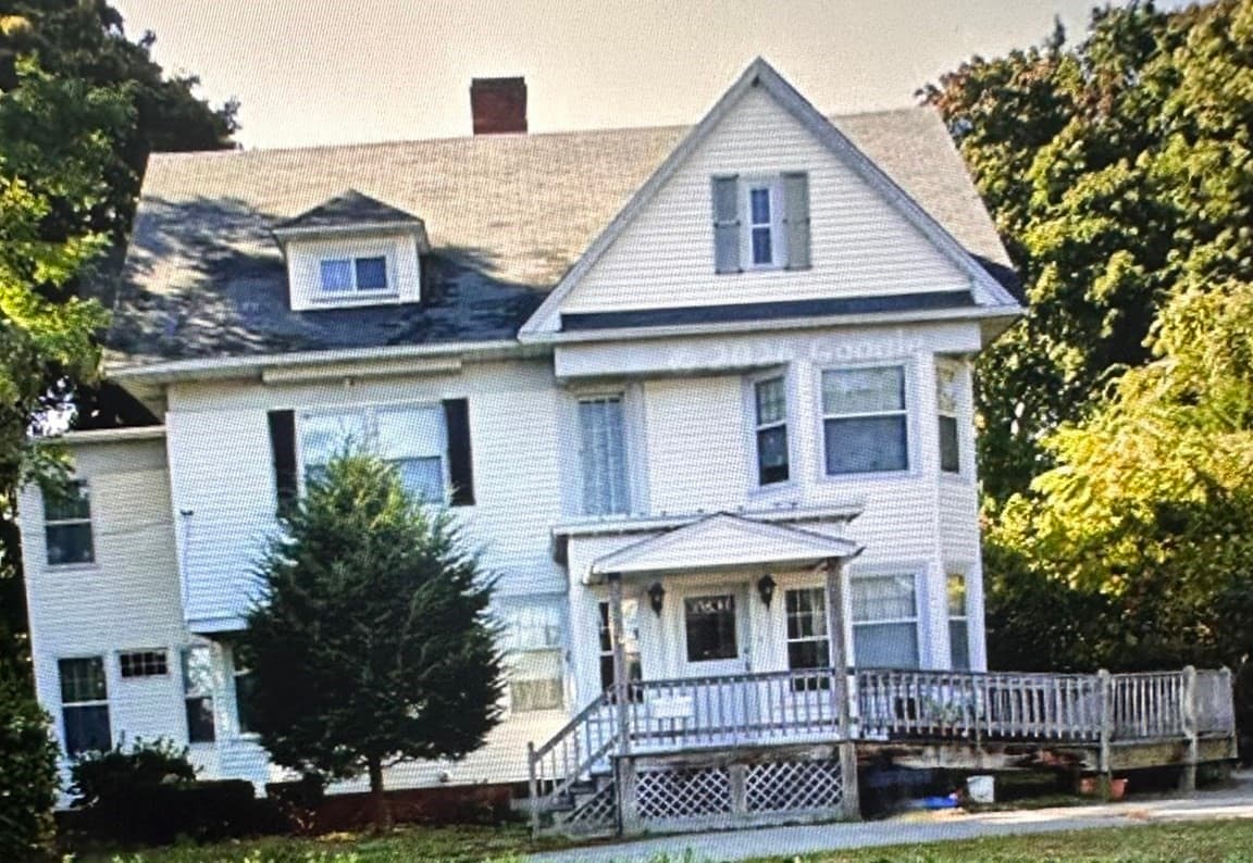 180 Grove St, Haverhill MA 01832