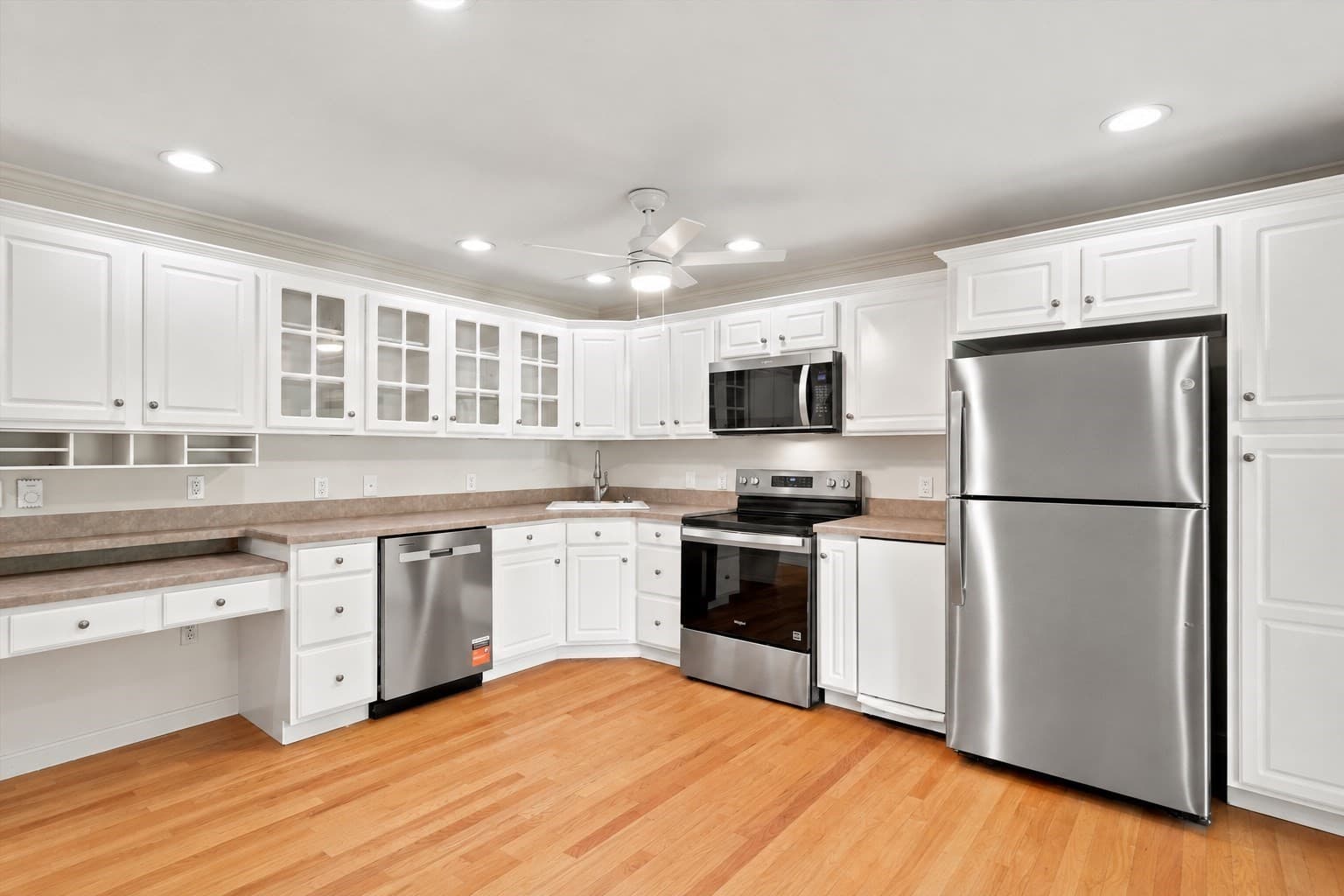 Condominium at 4 Erick Road # 102, Mansfield MA 02048, Mansfield, photo 2 of 16