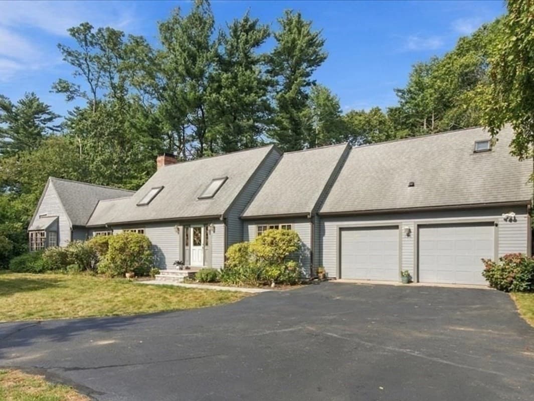 Single Family Residence at 128 West Street, Duxbury MA 02332, Duxbury, photo 2 of 36