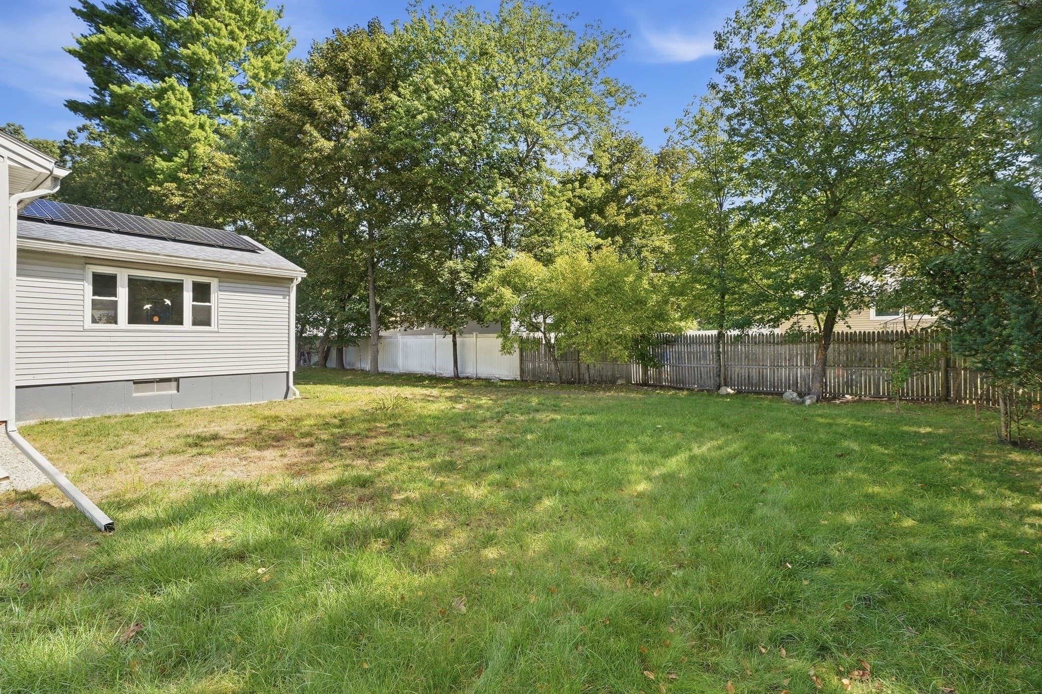 Single Family Residence at 8 Revere Rd, Tewksbury MA 01876, Tewksbury, photo 31 of 39