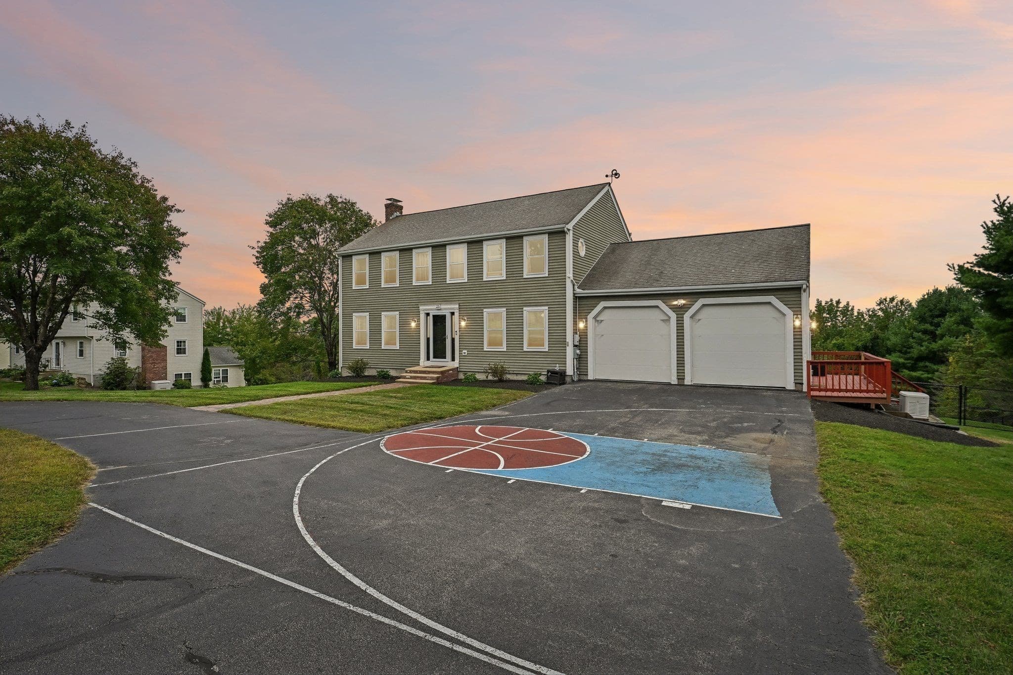 25 Piasta Rd, Dudley MA 01571