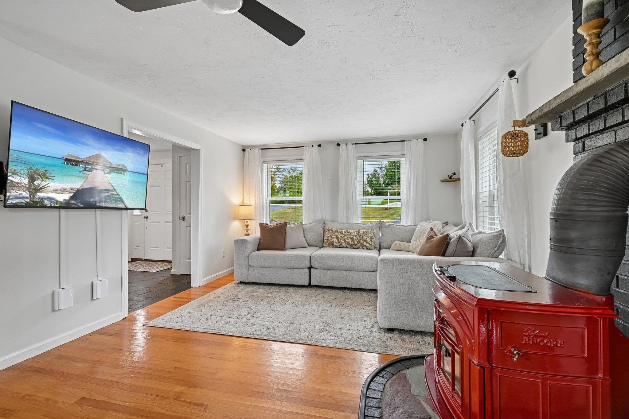 Single Family Residence at 25 Piasta Rd, Dudley MA 01571, Dudley, photo 11 of 42