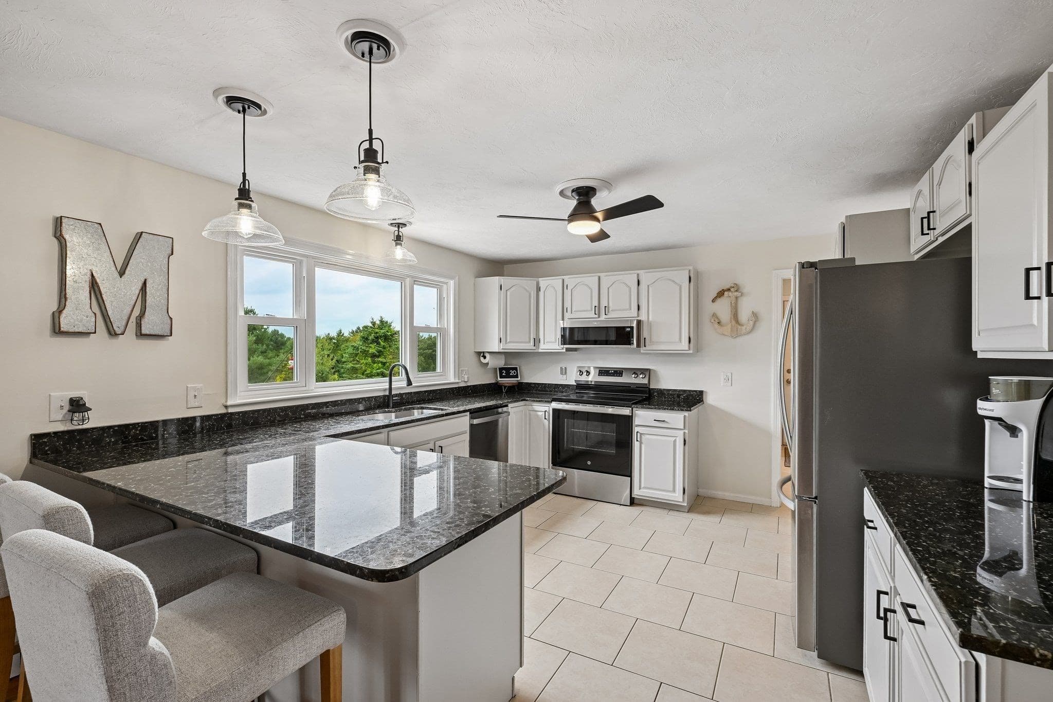 Single Family Residence at 25 Piasta Rd, Dudley MA 01571, Dudley, photo 4 of 42