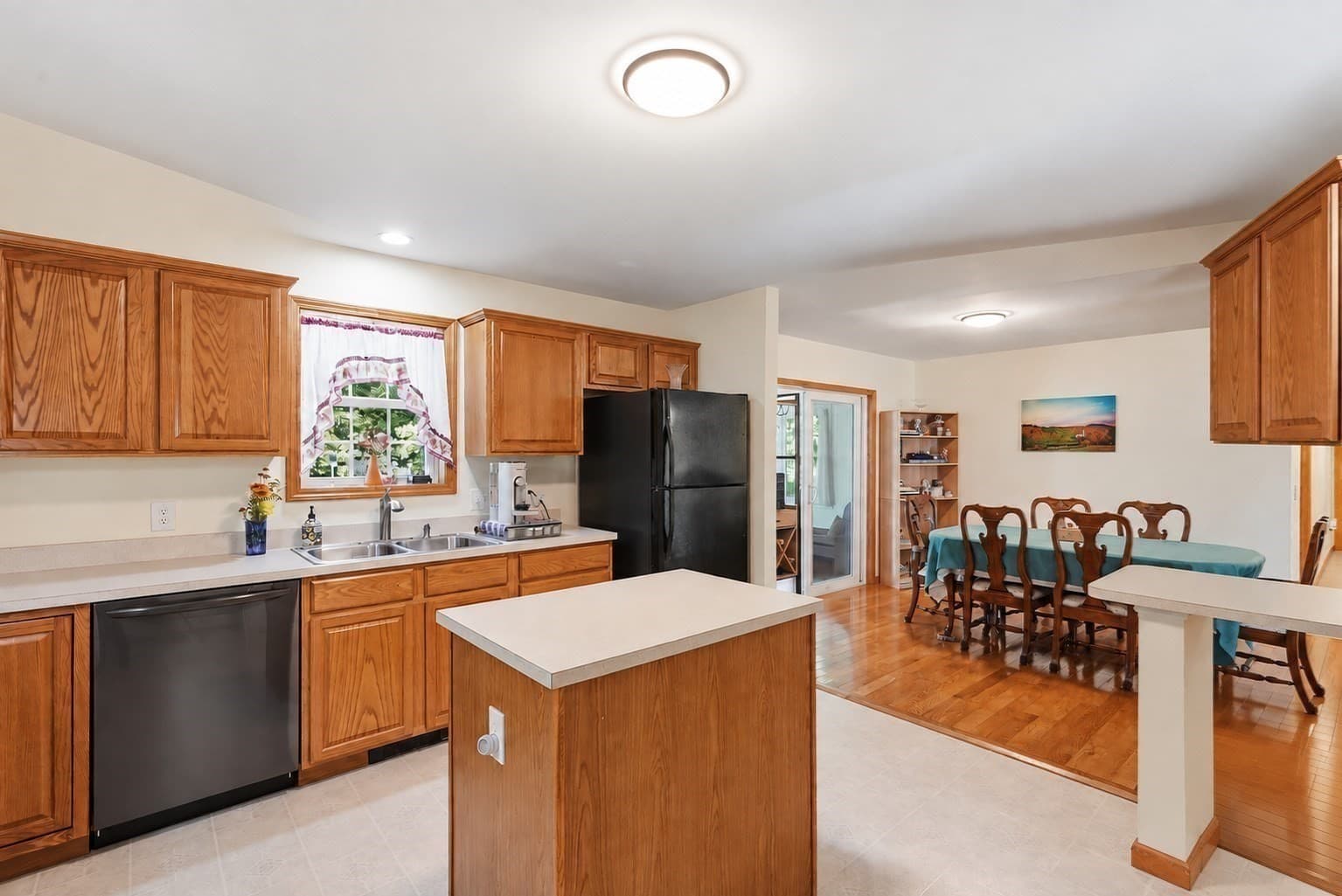 Single Family Residence at 36 Ludlow Road, Chicopee MA 01020, Chicopee, photo 8 of 42