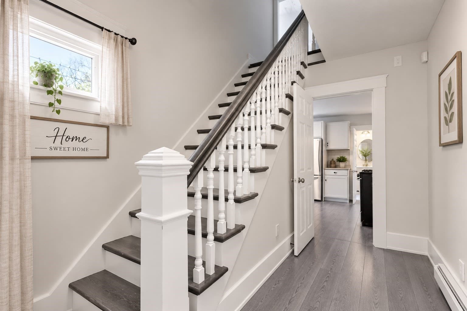 Single Family Residence at 99 Clover St, Worcester MA 01603, Worcester, photo 10 of 17