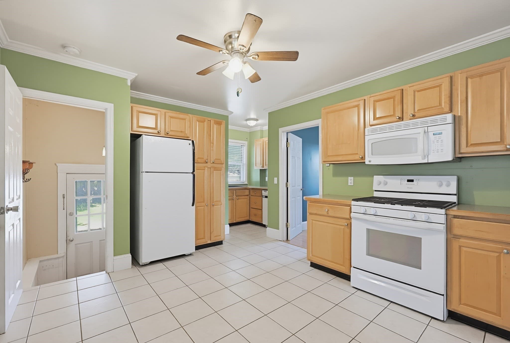Single Family Residence at 73 Turner St, Attleboro MA 02703, Attleboro, photo 4 of 28