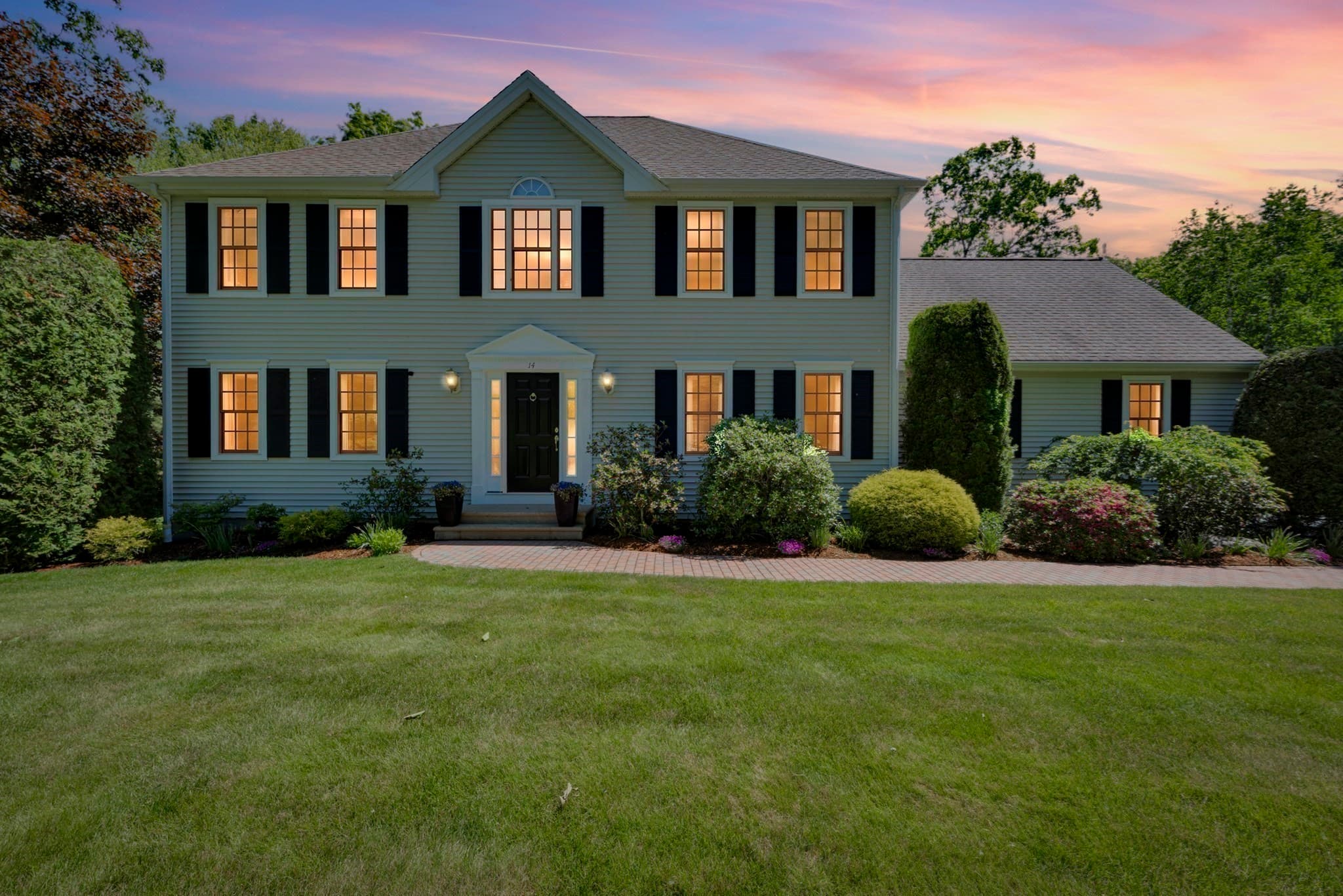 Single Family Residence at 14 Old Towne Way, Sturbridge MA 01518, Sturbridge, photo 2 of 42