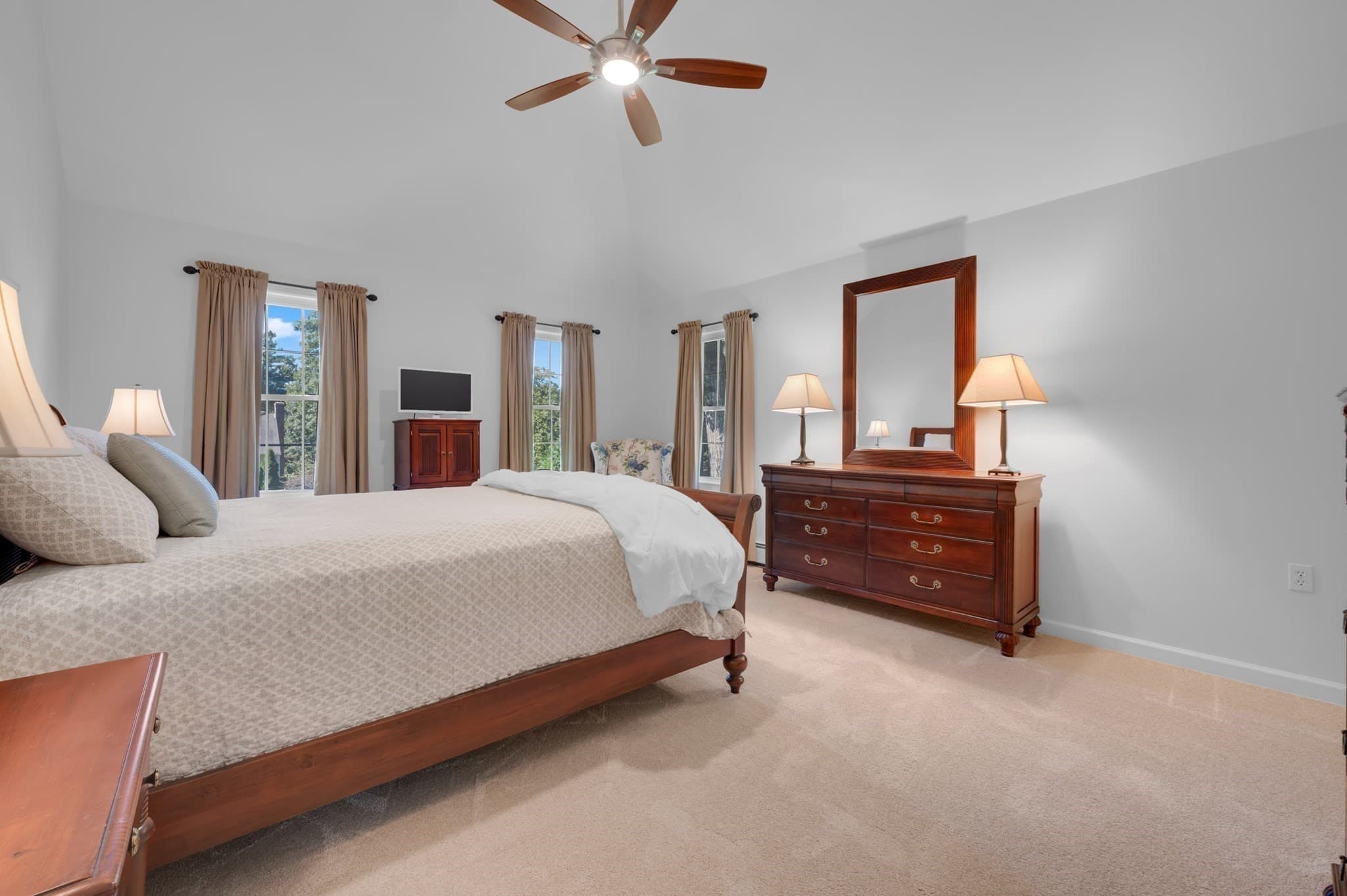 Single Family Residence at 14 Old Towne Way, Sturbridge MA 01518, Sturbridge, photo 24 of 42