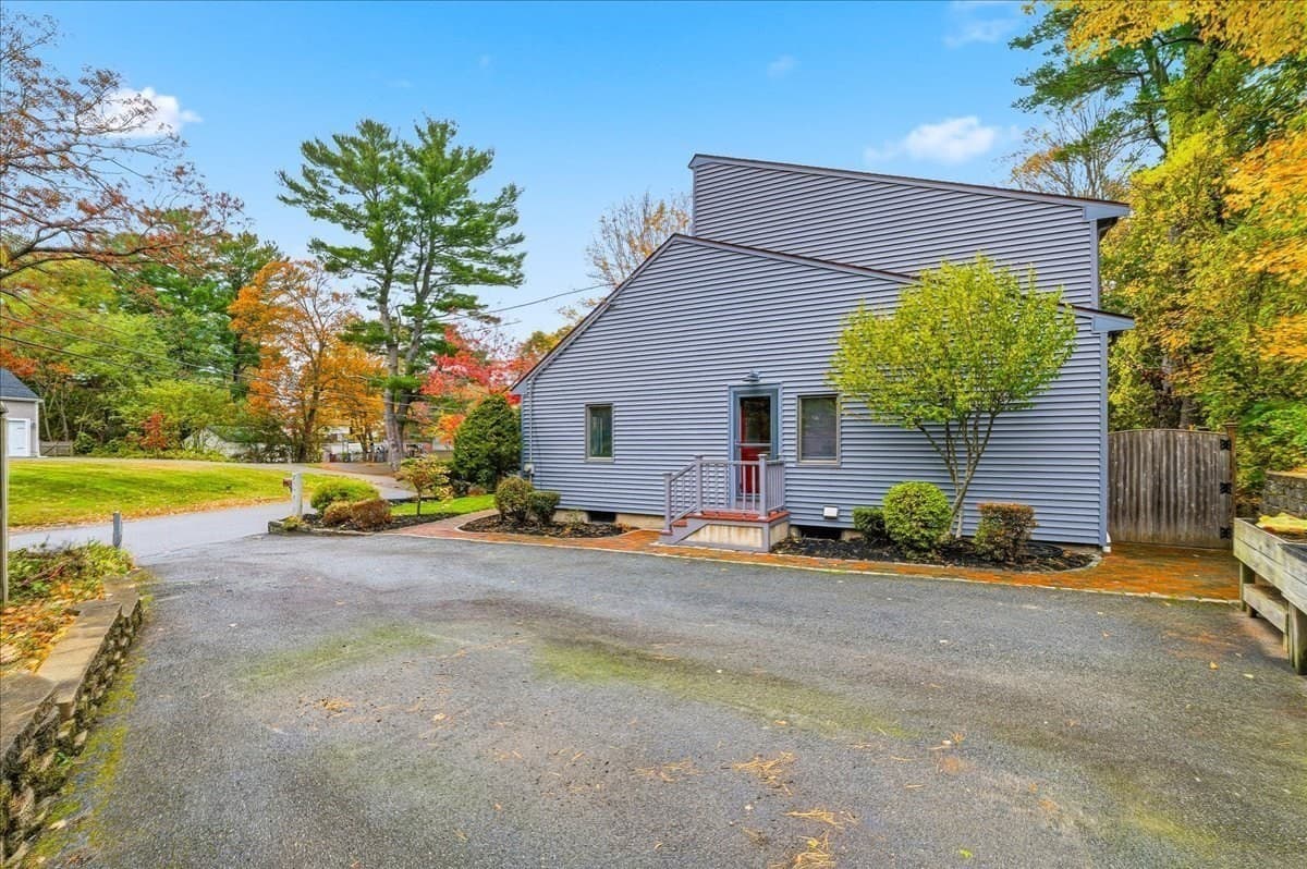 Single Family Residence at 6 Ledgeville Ave, Foxboro MA 02035, Foxboro, photo 28 of 30