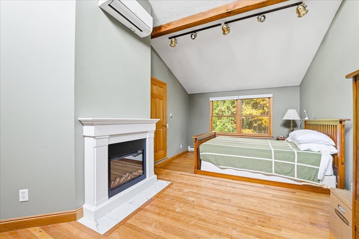 Single Family Residence at 6 Ledgeville Ave, Foxboro MA 02035, Foxboro, photo 20 of 30