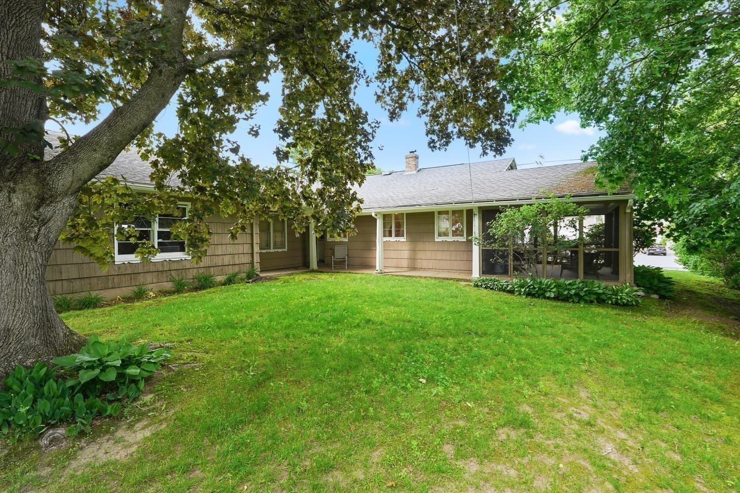 Single Family Residence at 5 Slater, Webster MA 01570, Webster, photo 19 of 27