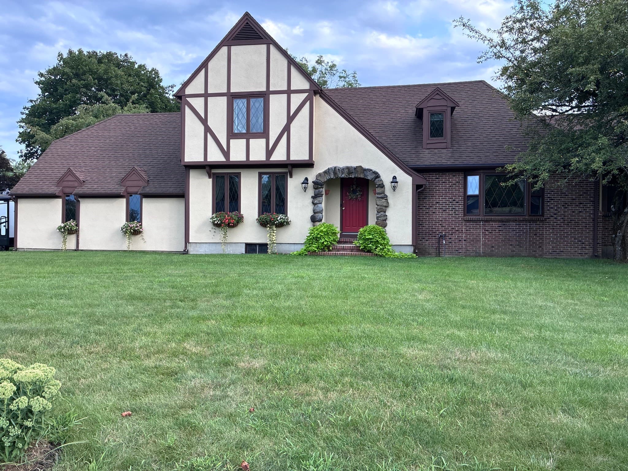 Single Family Residence at 6 Old Homestead Road, Methuen MA 01844, Methuen, photo 2 of 33