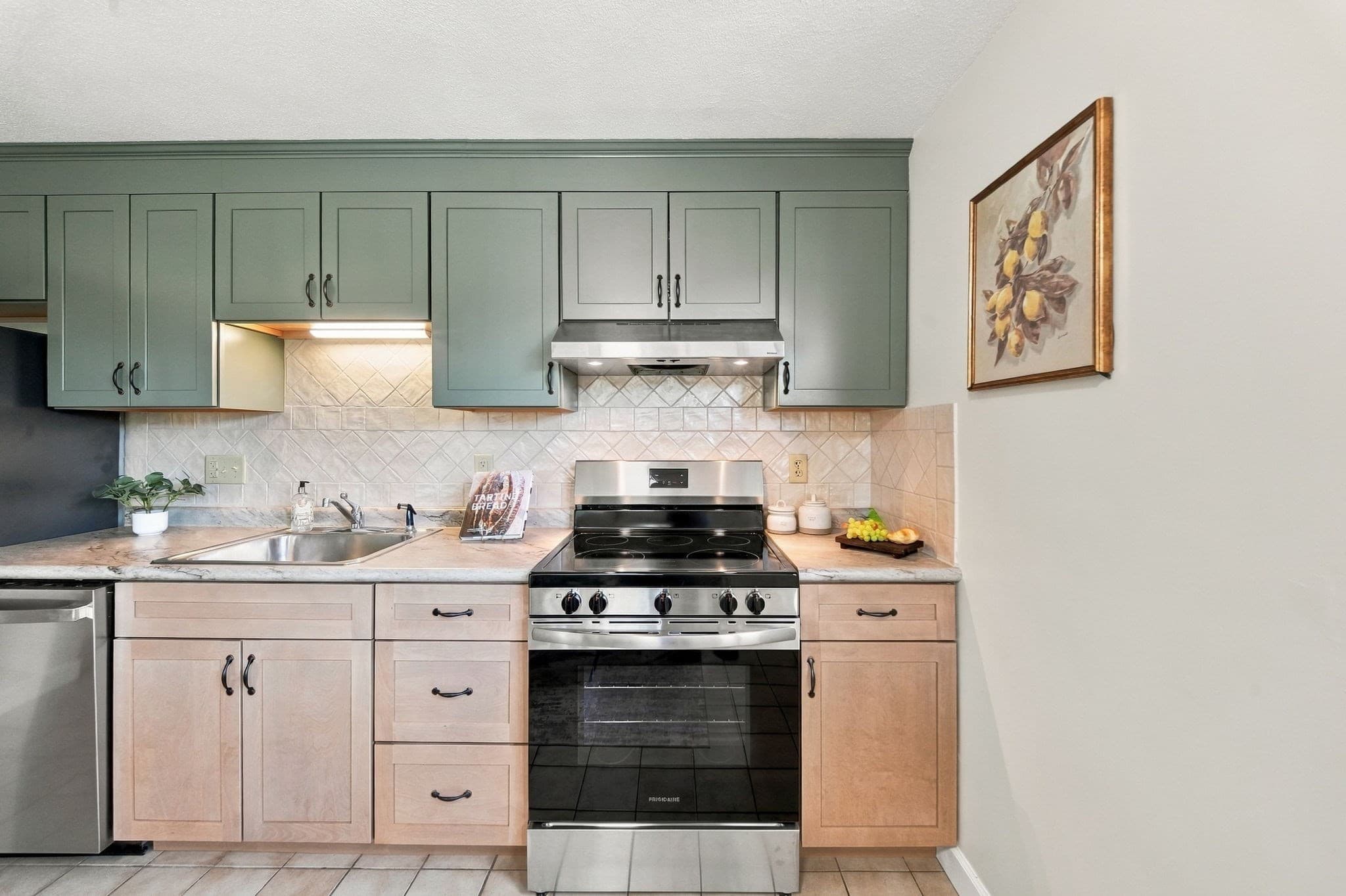 Single Family Residence at 39 Mountain St # 39, Woburn MA 01801, Woburn, photo 15 of 37